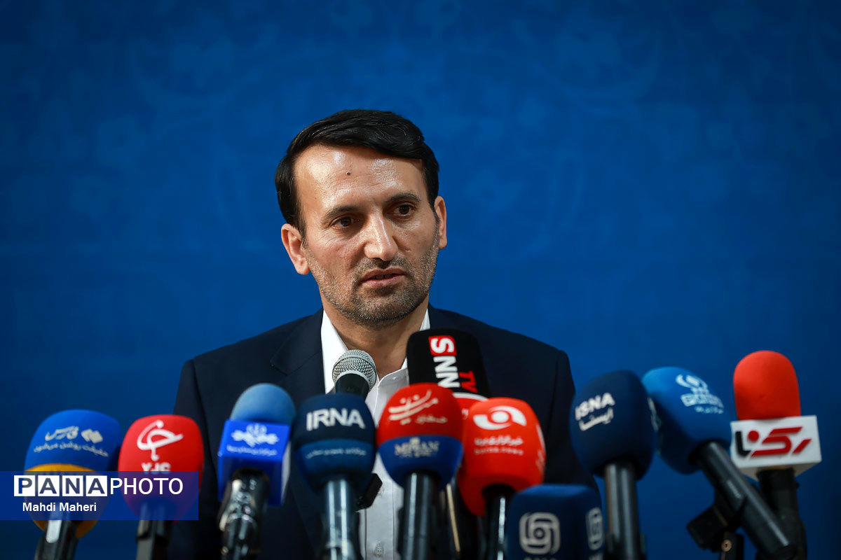 فرهادی: هیچ بدهی جدیدی در آموزش و پرورش ایجاد نشده است
