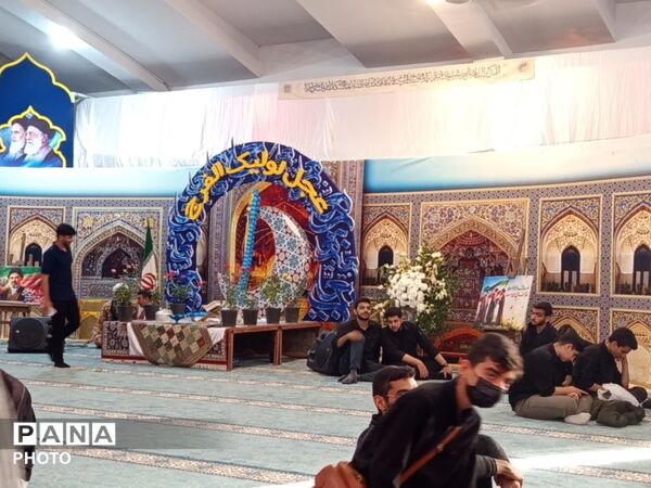 مراسم تشییع و خاکسپاری شهید اقتدار در لارستان