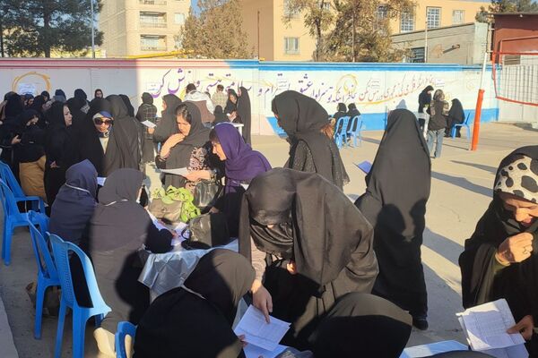 طرح دیدار و ارائه کارنامه هشدار در دبیرستان مهر نیشابور