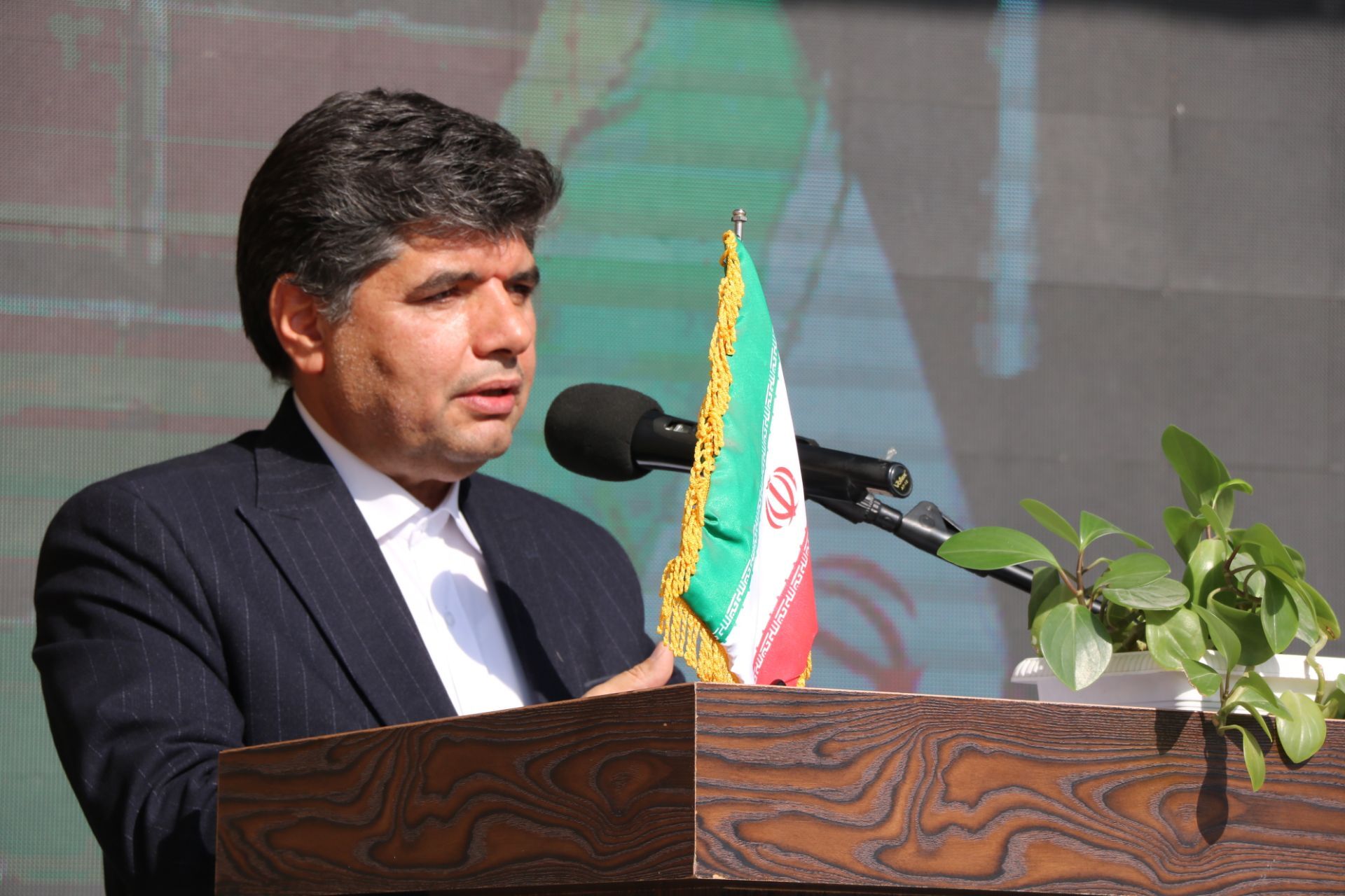 لزوم تقویت وحدت و انسجام ملی، پشتیبانی از جبهه نظامی و دیپلماسی در کنار علم‌آموزی 
