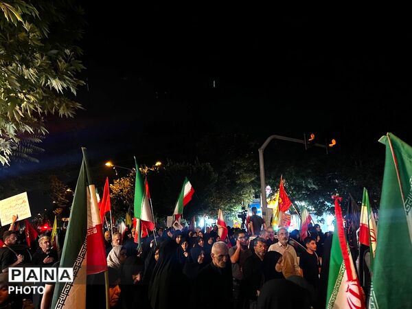 حضور باشکوه مردم ولایت مدار کرج در صد و بیست و چهارمین شب از تجمعات مردمی