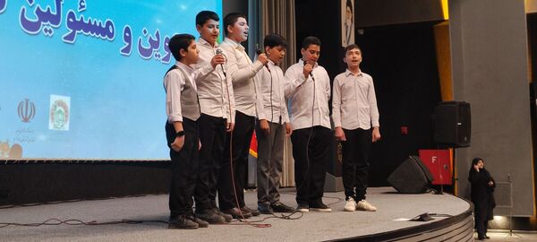 جشن پرنشاط «شکوه مادری، مهر پدری» در فرهنگسرای معلم شهرستان رباط کریم