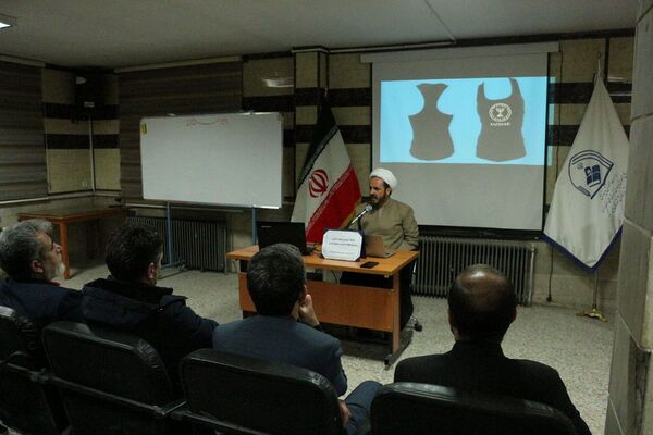 بصیرت افزایی فرهنگیان فیروزکوه علیه تهدیدات نوین 