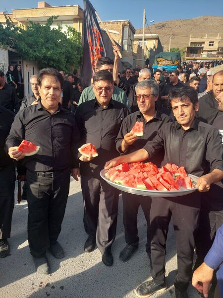 مراسم سوگواری، علم گردانی در روستای گرمدره 