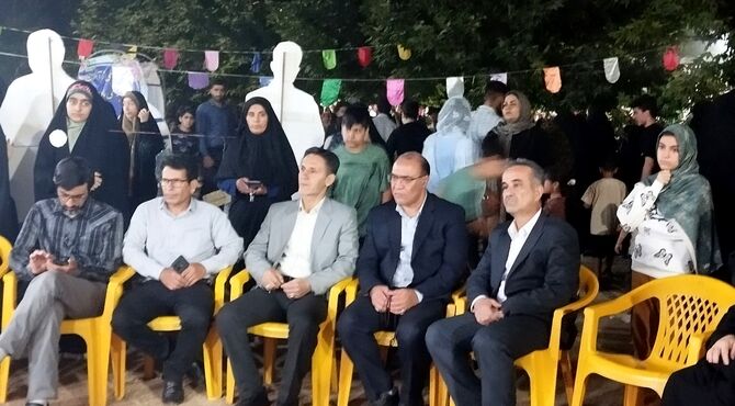  مراسم حماسی عید غدیر با حضور مسئولان ناحیه دو و دانش‌آموزان