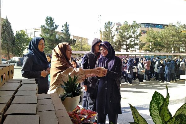 طنین غیرت و بیداری نسل نو در برابر استکبار