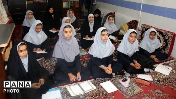 چراغ کلاس‌های حضوری را در شرایط جنگی خاموش نگذاشتیم