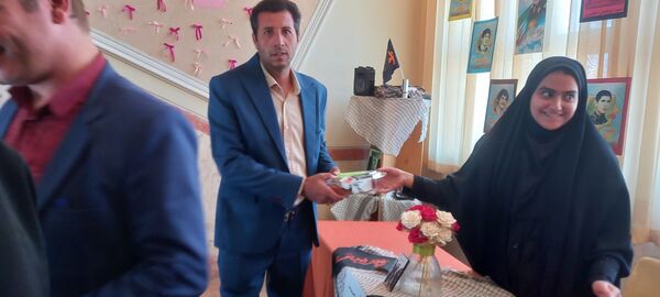 زنگ مهر و مقاومت در مدارس خواجه