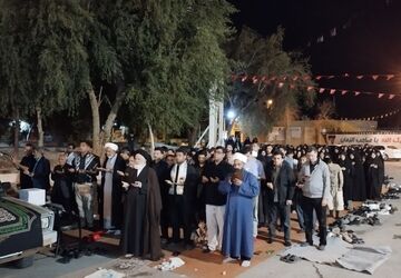 میدان امام حسین(ع) شهداد آکنده از معنویت توام با عطر باران 