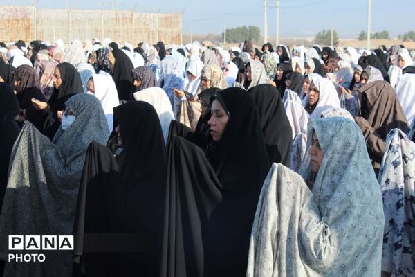 اقامه نماز عید سعید فطر در فاروج 
