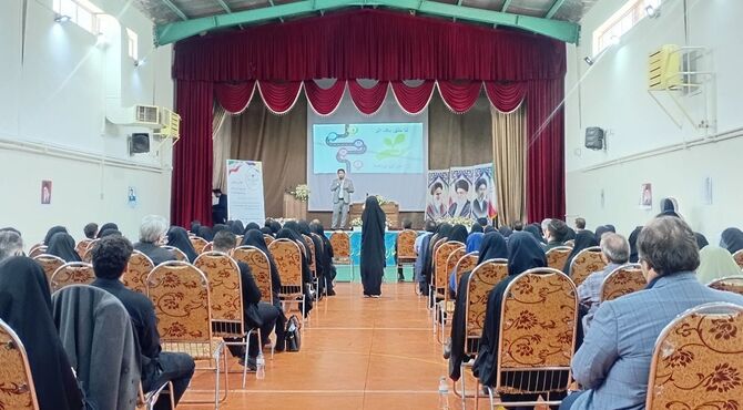 ترسیم نقشه راه آموزش ابتدایی شهرستانهای استان تهران در پیشوا