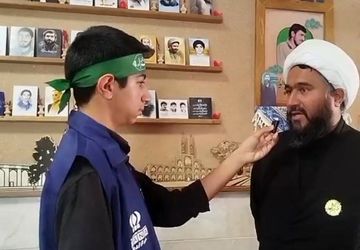 مراسم نمادین تشییع شهید گمنام در مدرسه پسرانه صدرا دوره اول مهریز