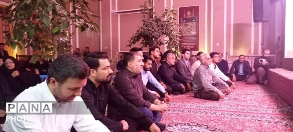 ویژه برنامه تکیه هنر در خانه شعر و ادب شهرداری یزد 