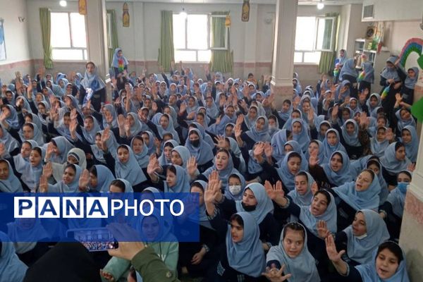 جشن نیمه شعبان در دبستان میقات پردیس