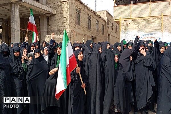 حضورخودجوش مردم سادات شهر بار به مناسبت شهادت حضرت آیت الله خامنه ای 