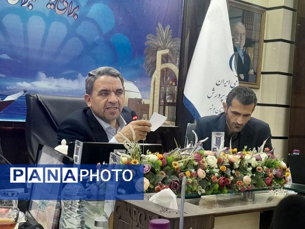 نشست خبری معاون وزیر و رئیس سازمان مدارس و مراکز غیر دولتی و توسعه مشارکت‌های مردمی وزارت آموزش و پرورش در بوشهر