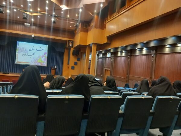 جلسه ستاد پروژه مهر مدارس دولتی و غیردولتی ناحیه ۶ مشهد در فرهنگسرای مصلی نژاد