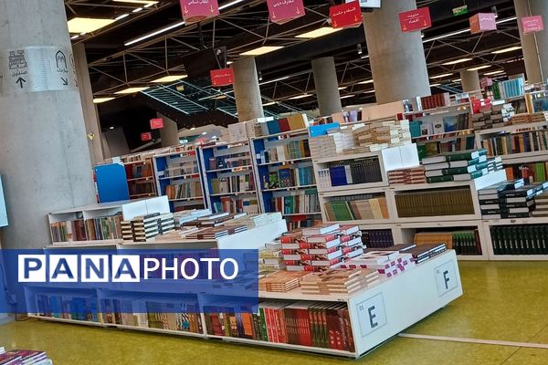 حضور دانش‌آموزان دبیرستان قلم چی ناحیه دو شهرری در اردوی باغ کتاب 