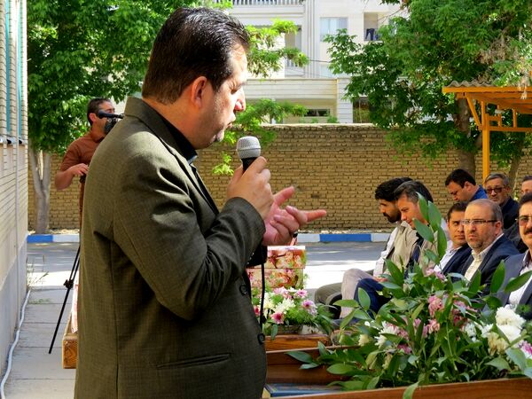 تقدیر از کارکنان‌ اداره‌کل آموزش و پرورش خراسان شمالی 