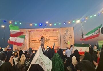 غدیری‌ها در جوار شهدا پاسخ دادند
