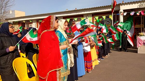 همایش ایرانمون در مدرسه زینب کبری