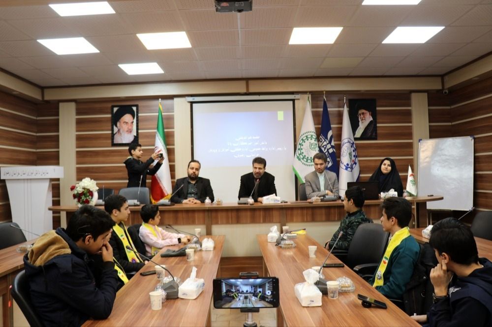 جلسه هم‌اندیشی خبرنگاران پانا با رئیس روابط عمومی اداره‌کل استان خراسان رضوی