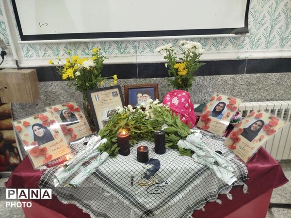 آیین «زنگ جوانه‌ها» در دبیرستان شهیده حجاب سمنان