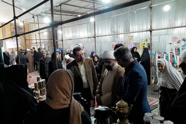 برپایی نمایشگاه دستاورهای دانش‌آموزان منطقه کهریزک 