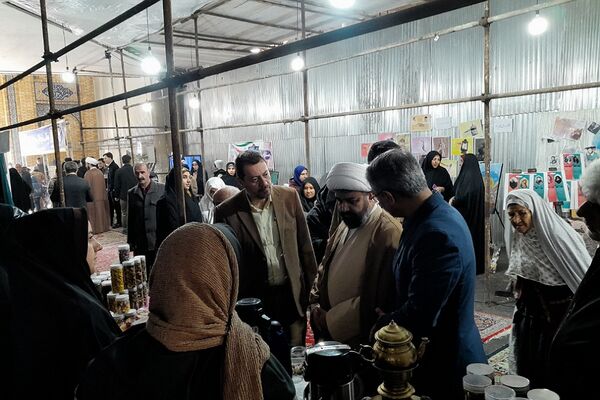 برپایی نمایشگاه دستاورهای دانش‌آموزان منطقه کهریزک 
