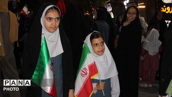 میدان‌داری دانش‌آموزان سملقانی در میدان مقاومت