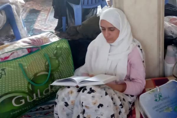 اوج دعا و تَضَرُّع در آخرین روز اعتکاف 