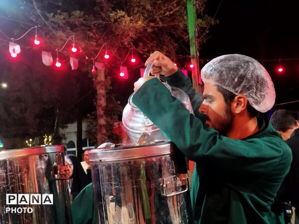 چایخانه حضرت زهرا(س) نیشابور در دویست‌وهشتمین شب از اجتماعات 