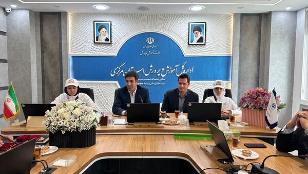 تجلیل سرپرست آموزش و پرورش استان مرکزی از دانش‌آموزان افتخارآفرین در المپیک دانش‌آموزی 