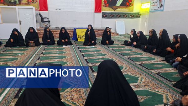 نشست کارگاهی قواعد زندگی دوره تابستانی بسیج در شهرستان لنده