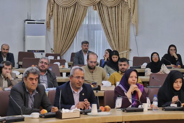 آیین رونمایی از پوستر گرامیداشت روز ملی صنعت و معدن
