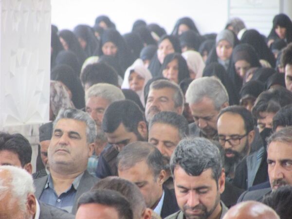 نمازجمعه با عطر شهید گمنام جان گرفت