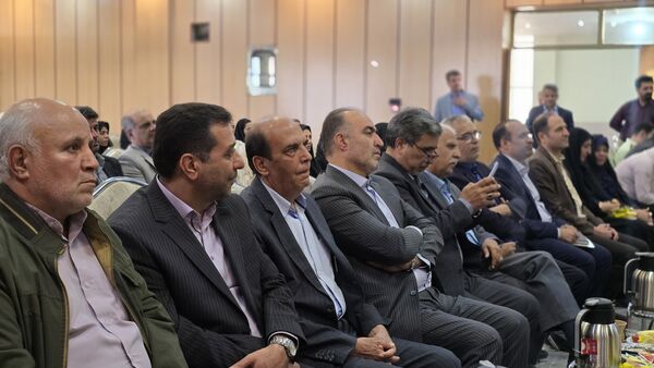  مراسم کلنگ‌زنی همزمان دو پروژه آموزشی در ناحیه چهار اصفهان