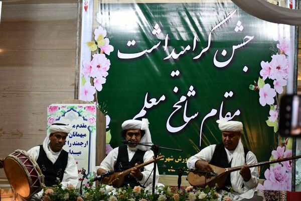 برگزاری جشن گرامیداشت مقام معلم در مه ولات