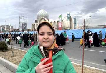 حضور به وسعت یک شهر؛  بروجرد در قاب ۲۲ بهمن