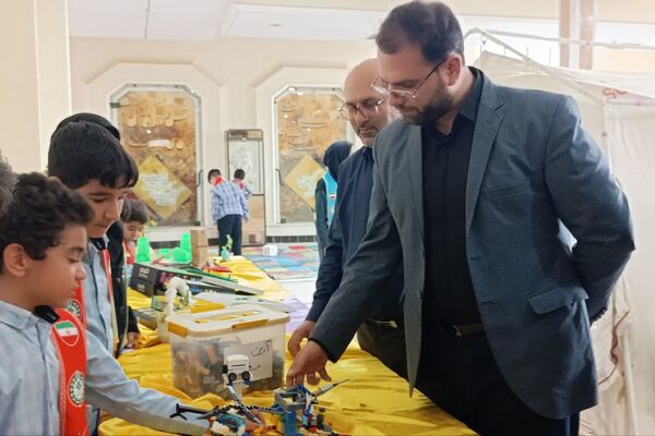 همایش دانش‌آموزان پیشرو گام دوم انقلاب اسلامی فارس