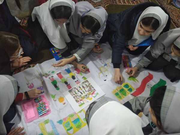رونمایی از  تابلوی اتحاد دانش‌آموزی در دبستان آزادی