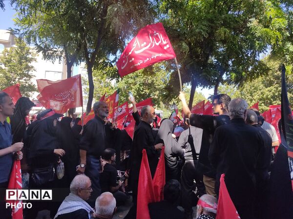 حضور پرشور ملت عظیم الشأن ایران در مراسم وداع با پیکر رهبر شهید
