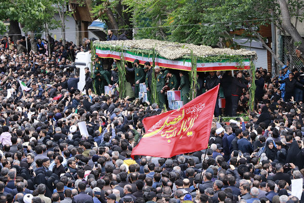 تشییع پیکر شهدای خدمت در تبریز