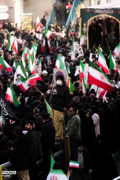 با تو قد می‌کشیم...