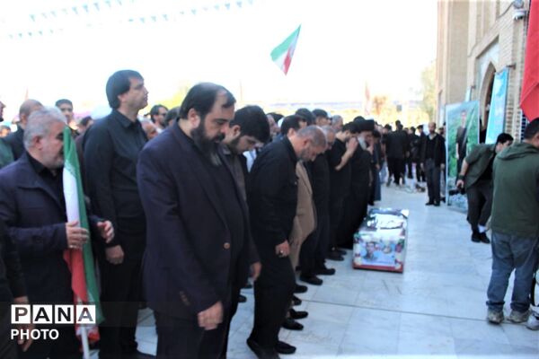 آیین تشییع پیکر دانش‌آموز شهید «سید محمد حسینی مقدم»