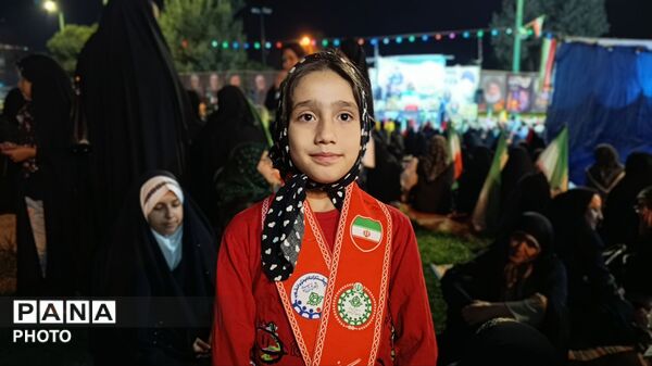 حضور پرشور دانش‌آموزان پیشتاز تویسرکانی در یادواره شهدا