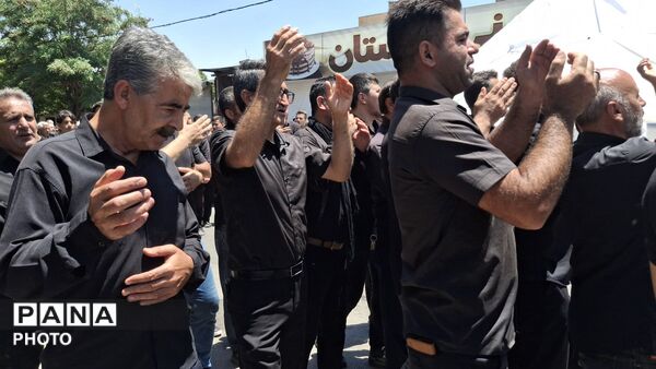 مراسم صبح عاشورای حسینی در مسجد جامع امیرالمؤمنین با حضور عزاداران حسینی 