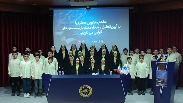 آیین تجلیل از ۵۰ معلم بازنشسته زنجان