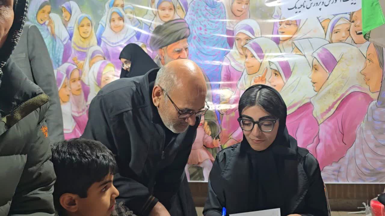 موکب آموزش و پرورش ناحیه یک یزد در تجمع عزاداری رهبر انقلاب