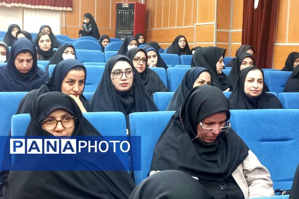 کارگاه مهارت افزایی و ترویج فرهنگ نماز ویژه معاونین پرورشی قرچک